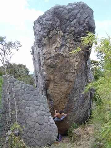 El pilar solitario, zona de bloques