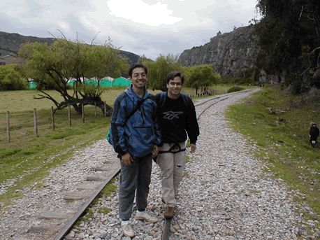 Sobre la carrilera, el camino de siempre a las Rocas